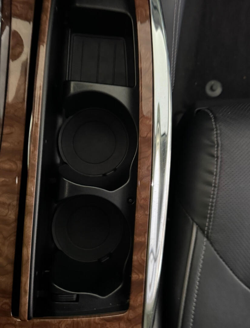 Clean center-console storage compartment and cupholders