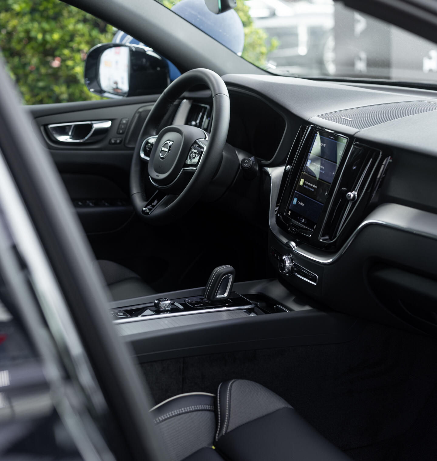 Clean modern SUV interior with a detailed dashboard, center console and front seats